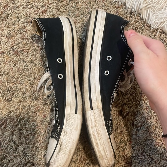 Low top converse - Picture 2 of 3